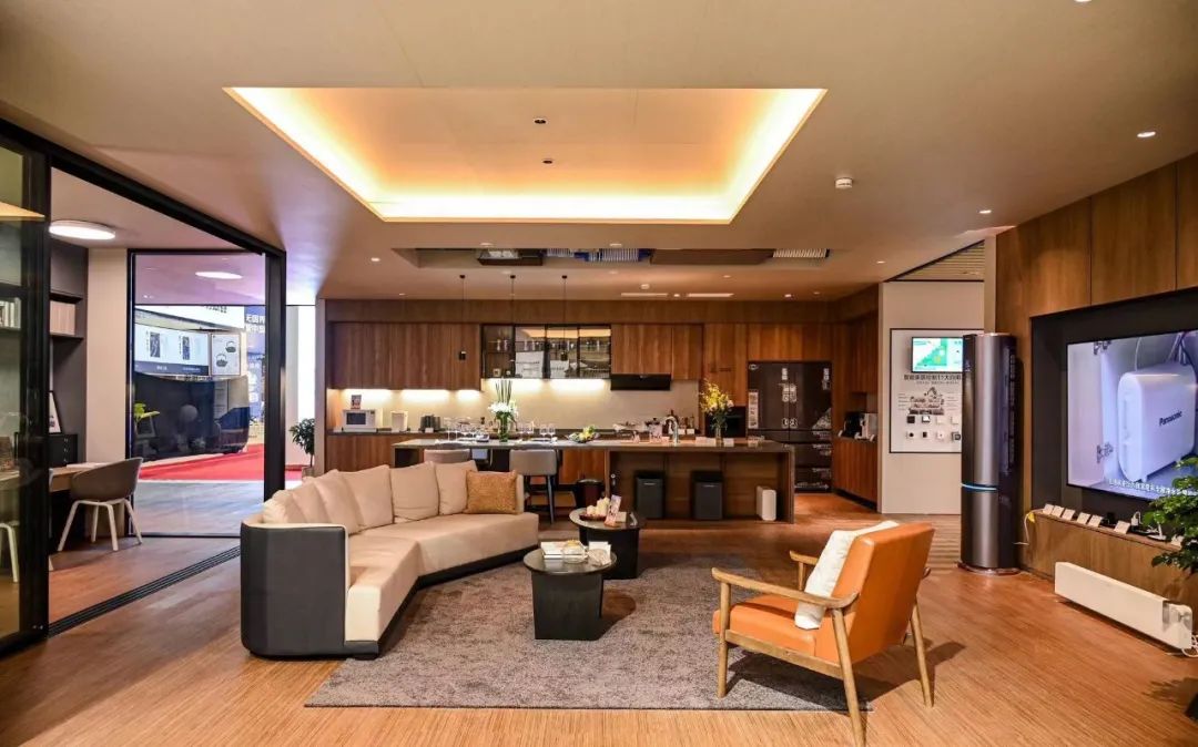 武漢展位設(shè)計(jì)搭建公司領(lǐng)你看最具有創(chuàng)意00家企業(yè)展臺(tái)的2023進(jìn)博會(huì)(松下展位)3