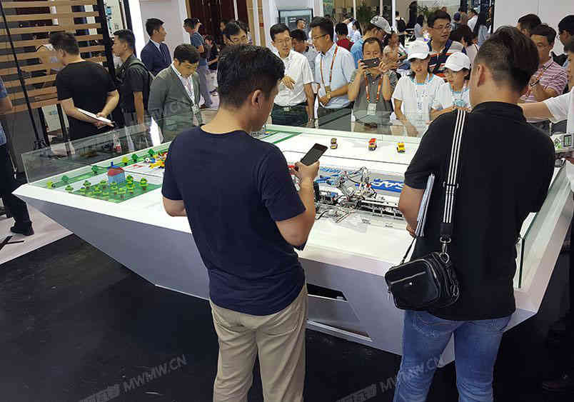 華朗源布藝有限公司參展廣州國際家具博覽會(huì)2